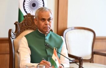 कृषी विद्यापीठांनी पारंपरिक देशी बियाण्यांचे उन्नतीकरण करावे : राज्यपाल आचार्य देवव्रत यांची कृषी विद्यापीठांना सूचना