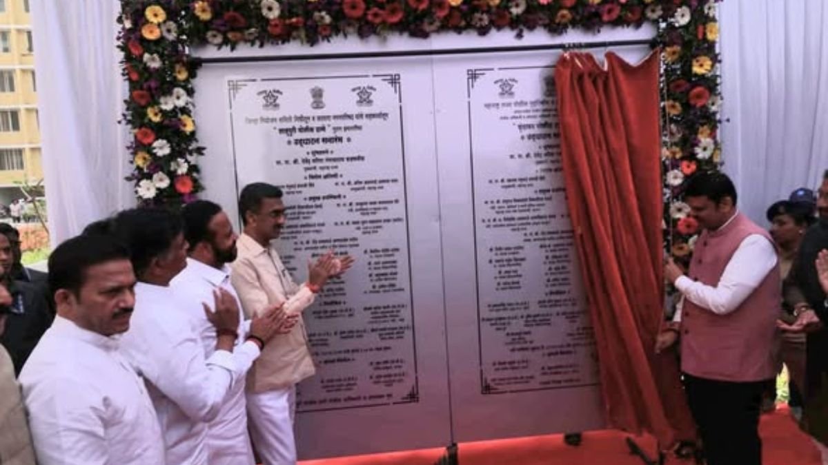 A house was built in Satara by the Police Housing Corporation for police officers and civil servants.