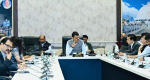 राज्याला लाभलेला ७२० किलोमीटर लांबीचा समुद्रकिनारा, निर्माणाधीन वाढवण बंदर आणि सागरी क्षेत्रातील अपार संधी लक्षात घेता २०२६ मध्ये देशातील सर्वात मोठे शिपयार्ड महाराष्ट्रात उभारावे.