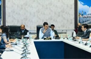 राज्याला लाभलेला ७२० किलोमीटर लांबीचा समुद्रकिनारा, निर्माणाधीन वाढवण बंदर आणि सागरी क्षेत्रातील अपार संधी लक्षात घेता २०२६ मध्ये देशातील सर्वात मोठे शिपयार्ड महाराष्ट्रात उभारावे.