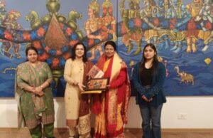 प्रतिमा अभंगे यांची चित्रे भारतीय संस्कृतीचा आरसा – निवासी आयुक्त तथा सचिव आर. विमला