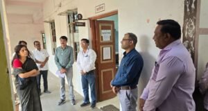 जिल्हाधिकाऱ्यांची संत दगा महाराज शासकीय औद्योगिक प्रशिक्षण संस्थेला भेट