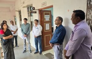 जिल्हाधिकाऱ्यांची संत दगा महाराज शासकीय औद्योगिक प्रशिक्षण संस्थेला भेट