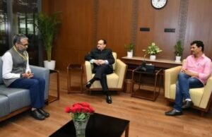 राज्यातील आरोग्यसेवा बळकट करण्यासाठी केंद्रीय आरोग्यमंत्री जे. पी. नड्डा यांच्यासोबत आरोग्यमंत्री प्रकाश आबिटकर यांची दिल्लीत बैठक