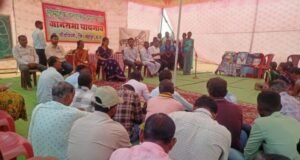 आदिवासी विकास विभागाच्या सचिवांची पाचगाव ग्रामसभा व शासकीय आश्रमशाळेस भेट