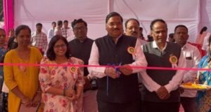 सांगलीत तीन दिवसीय जिल्हास्तरीय चाचा नेहरू बाल महोत्सवाचं जिल्हाधिकारी अशोक काकडे यांच्या हस्ते उद्घाटन