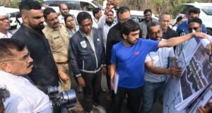 जिल्हाधिकारी जितेंद्र डूडी यांच्याकडून ‘बजाज पुणे ग्रँड टूर’ मार्गाची पाहणी पर्यटनस्थळे जगाच्या नकाशावर यावीत यासाठी स्पर्धेचे आयोजन- जिल्हाधिकारी