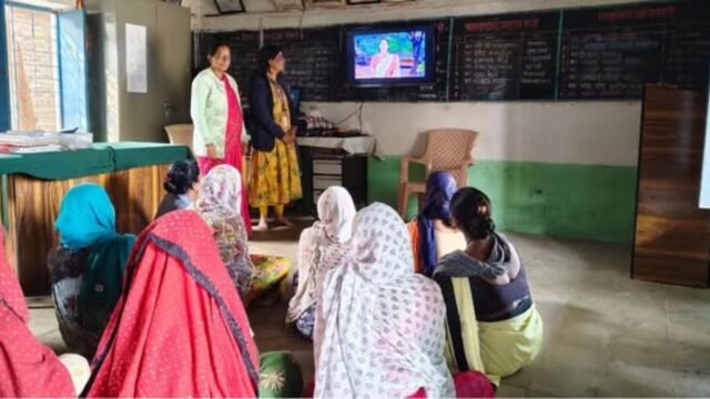 Mother group meeting held with enthusiasm at Zilla Parishad School, Ambapur on the occasion of Savitribai Phule Jayanti