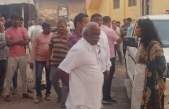 भोणे व शिंदे गावात औद्योगिक पाहणी; राख व धुरामुळे झालेल्या शेती नुकसानीची प्रत्यक्ष दखल