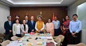 जपानच्या होक्काईडो प्रांताचे उपराज्यपाल कानो ताकायुकी यांनी कौशल्य, रोजगार, उद्योजकता व नाविन्यता मंत्री मंगल प्रभात लोढा यांची शिष्टमंडळासह मंत्रालयात भेट घेतली.