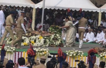 उपसभापती डॉ. नीलम गोऱ्हे यांनी घेतले उपमुख्यमंत्री अजित पवार यांचे अंतिम दर्शन