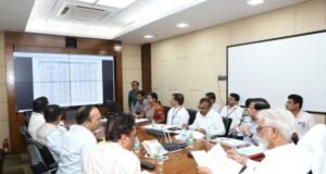 विद्यार्थ्यांसाठी शासनाच्या अनेक योजना असून त्यांची माहिती विद्यार्थ्यांपर्यंत पोहोचविणे गरजेचे आहे.