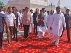 मानवी मूल्य, मानवतेचा संदेश देणारी ‘णमोकार भूमी’ समाजाला प्रेरणा देणारी ठरेल, असे प्रतिपादन मुख्यमंत्री देवेंद्र फडणवीस यांनी आंतरराष्ट्रीय पंचकल्याणक प्रतिष्ठा व महामस्तकाभिषेक महोत्सवात केले.