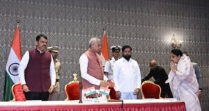 महाराष्ट्राचे राज्यपाल आचार्य देवव्रत यांनी आज सुनेत्रा अजित पवार यांना उपमुख्यमंत्री पदाची आणि गोपनीयतेची शपथ दिली.