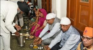 शीख समाजातील लंगर सेवा : मानवतेचा समतेचा आणि सेवाभावाचा तेजस्वी आदर्श