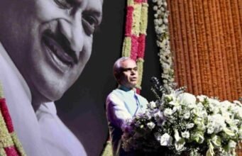 दिवंगत उपमुख्यमंत्री अजित पवार यांचे कार्य पुढील पिढ्यांसाठी प्रेरणादायी – राज्यपाल आचार्य देवव्रत