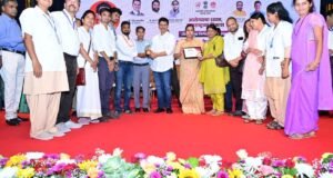 राज्यातील जनतेला दर्जेदार आरोग्यसेवा देत आरोग्य संपन्न महाराष्ट्र घडविण्यासाठी शासनाने आरोग्य सेवेत आणखी एक पाऊल पुढे टाकत राज्यात ‘पॅलियेटिव्ह केअर’ कार्यक्रम सुरू केला आहे.