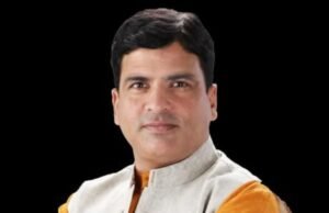 सहपालकमंत्री ॲड. आशिष जयस्वाल यांचा दौरा