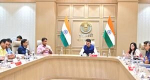 मुख्यमंत्री देवेंद्र फडणवीस यांनी कॅनडा इन्फ्रास्ट्रक्चर बँकेचे मुख्य कार्यकारी अधिकारी डॉ. सेबास्टियन यांच्याशी वर्षा निवासस्थान येथून दूरदृश्य प्रणालीद्वारे संवाद साधला.