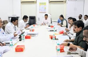 विदर्भ पाटबंधारे विकास महामंडळाच्या नियामक मंडळाची ८९ वी बैठक मंत्रालयात जलसंपदा मंत्री तथा नियामक मंडळाचे अध्यक्ष गिरीश महाजन यांच्या अध्यक्षतेखाली झाली.