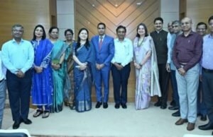 शासकीय सेवेत आल्यानंतर विविध जबाबदाऱ्या पार पाडाव्या लागतात.