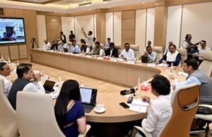 पायाभूत सुविधा आणि औद्योगिक विकासासाठी आवश्यक भूसंपादन गतीने पूर्ण करावे