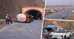 मुंबई-पुणे द्रुतगती मार्ग जवळपास ३२ तास ठप्प होता. प्रवाशांचे कमालीचे हाल झाले.