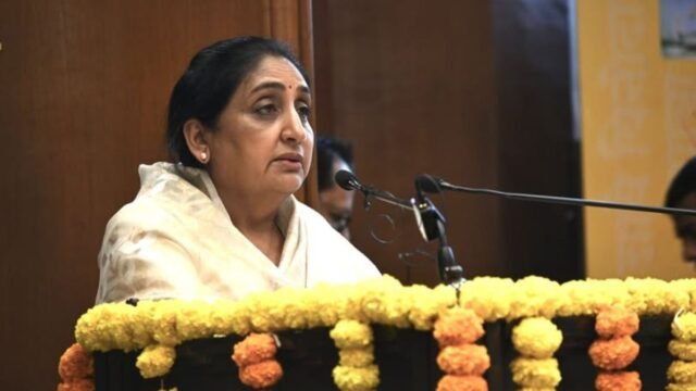 Living in the age of technology, it is necessary to use Marathi more and more in digital media.