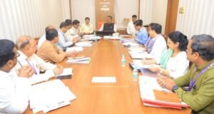 परिवहन मंत्री तथा महाराष्ट्र राज्य मार्ग परिवहन महामंडळ अध्यक्ष प्रताप सरनाईक यांच्या अध्यक्षतेखाली मंत्रालयात उत्पन्नवाढीसंदर्भात आढावा बैठक पार पडली.