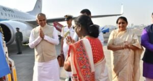 राष्ट्रपती द्रौपदी मुर्मू यांचे छत्रपती शिवाजी महाराज आंतरराष्ट्रीय विमानतळ, मुंबई येथून प्रयाण झाले.
