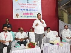 माहिती तंत्रज्ञान मंत्री ॲड. आशिष शेलार यांचे हस्ते आधार संच वितरण