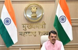 सावित्रीबाईफुले पुणे विद्यापीठाच्या समोरील एकात्मिक दुमजली उड्डाणपूलाचे लोकार्पण मुख्यमंत्री देवेंद्र फडणवीस यांच्या हस्ते दूरदृश्यप्रणालीद्वारे करण्यात आले.