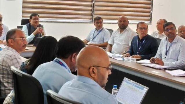 Prasad Reshme, Executive Director of Mahavitaran, directs to provide best service to customers including electricity bill collection