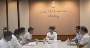 आखाती देशांत अडकलेल्या नागरिकांच्या सुरक्षेसाठी जिल्हा यंत्रणा सतर्क; पालकमंत्री प्रकाश आबिटकर