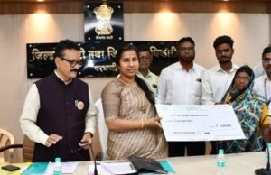 बॅंकांनी शेतकऱ्यांना वेळेत कर्ज द्यावे — पालकमंत्री मेघना साकोरे-बोर्डीकर