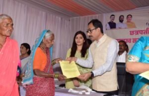 निलजगाव येथे छत्रपती शिवाजी महाराज महसूल समाधान शिबिर