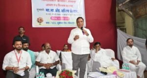 माहिती तंत्रज्ञान मंत्री ॲड. आशिष शेलार यांचे हस्ते आधार संच वितरण