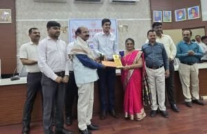 नंदुरबार जिल्हा परिषदेचा स्तुत्य उपक्रम: सेवानिवृत्तीच्या दिवशी मिळाले सेवा निवृत्ती लाभाचे आदेश आणि सेवापुर्ती सन्मान!