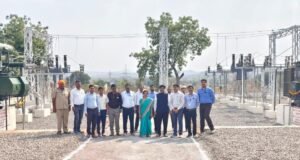 मुख्यमंत्री सौर कृषी वाहिनी योजनेत विदर्भातील पहिले ३३ केव्ही उपकेंद्र कार्यान्वित शेतकरी व वीज ग्राहकांना खात्रीशीर वीज पुरवठ्याची सोय