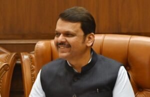 कांदा उत्पादकांच्या मदतीसाठी सचिव स्तरीय समितीने उपाययोजना करावी – मुख्यमंत्री देवेंद्र फडणवीस