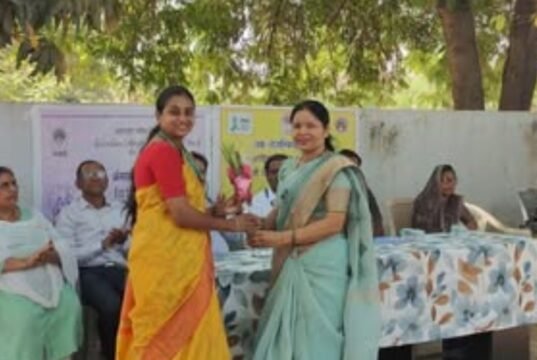 सिंगपूर (ता. अक्कलकुवा) येथे महिला दिन उत्साहात साजरा; ग्रामीण महिलांना स्वावलंबनाचा संदेश