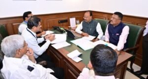 एसटी बस स्थानक विकासासाठी गरजेनुसार जिल्हा नियोजनमधून निधीची तरतूद करावी – मंत्री चंद्रशेखर बावनकुळे