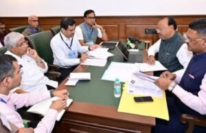 अमरावती व नागपूर विभागातील एसटी बस स्थानकांच्या विकासासाठी गरजेनुसार जिल्हा नियोजन समितीतून निधी तरतूद करण्यात येईल