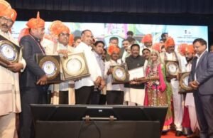 सामाजिक न्याय व विशेष सहाय्य विभागातर्फे सन २०२० ते २०२५ या पाच वर्षातील ‘राष्ट्रपिता महात्मा गांधी राज्यस्तरीय व्यसनमुक्ती सेवा पुरस्कार’ वितरण सोहळा यशवंतराव चव्हाण प्रतिष्ठान येथे पार पडला.