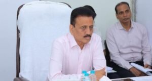 नाशिक–त्र्यंबकेश्वर येथे होणाऱ्या सिंहस्थकुंभमेळा २०२७ च्या पार्श्वभूमीवर सुरू असलेल्या विविध विकासकामांचा जलसंपदा व आपत्ती व्यवस्थापन तथा कुंभमेळा मंत्री गिरीश महाजन यांनी आढावा घेतला.