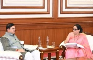 आखाती देशातील युद्धसदृश परिस्थितीमुळे मागील काही दिवस प्रभावित झालेली विमान सेवा व विमान उड्डाणे सुरू झाली आहेत.