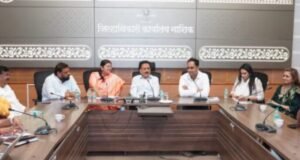 पेट्रोल-डिझेल व गॅस पुरवठा सुरळीत ठेवण्यासाठी सर्व यंत्रणांनी समन्वयाने काम करावे; नागरिकांनी संयम पाळून अफवांपासून दूर राहावे : कुंभमेळा मंत्री गिरीश महाजन