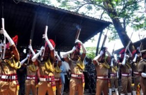 डॉ. जयसिंगराव पवार यांच्यावर शासकीय इतमामात अंत्यसंस्कार