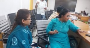 आंतरराष्ट्रीय महिला दिनाच्या पार्श्वभूमीवर जिल्हाधिकारी कार्यालय नंदुरबार येथे महिलांच्या आरोग्याबाबत जागरूकता वाढविण्यासाठी महिला आरोग्य तपासणी शिबिराचे आयोजन करण्यात आले.