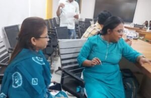 आंतरराष्ट्रीय महिला दिनाच्या पार्श्वभूमीवर जिल्हाधिकारी कार्यालय नंदुरबार येथे महिलांच्या आरोग्याबाबत जागरूकता वाढविण्यासाठी महिला आरोग्य तपासणी शिबिराचे आयोजन करण्यात आले.